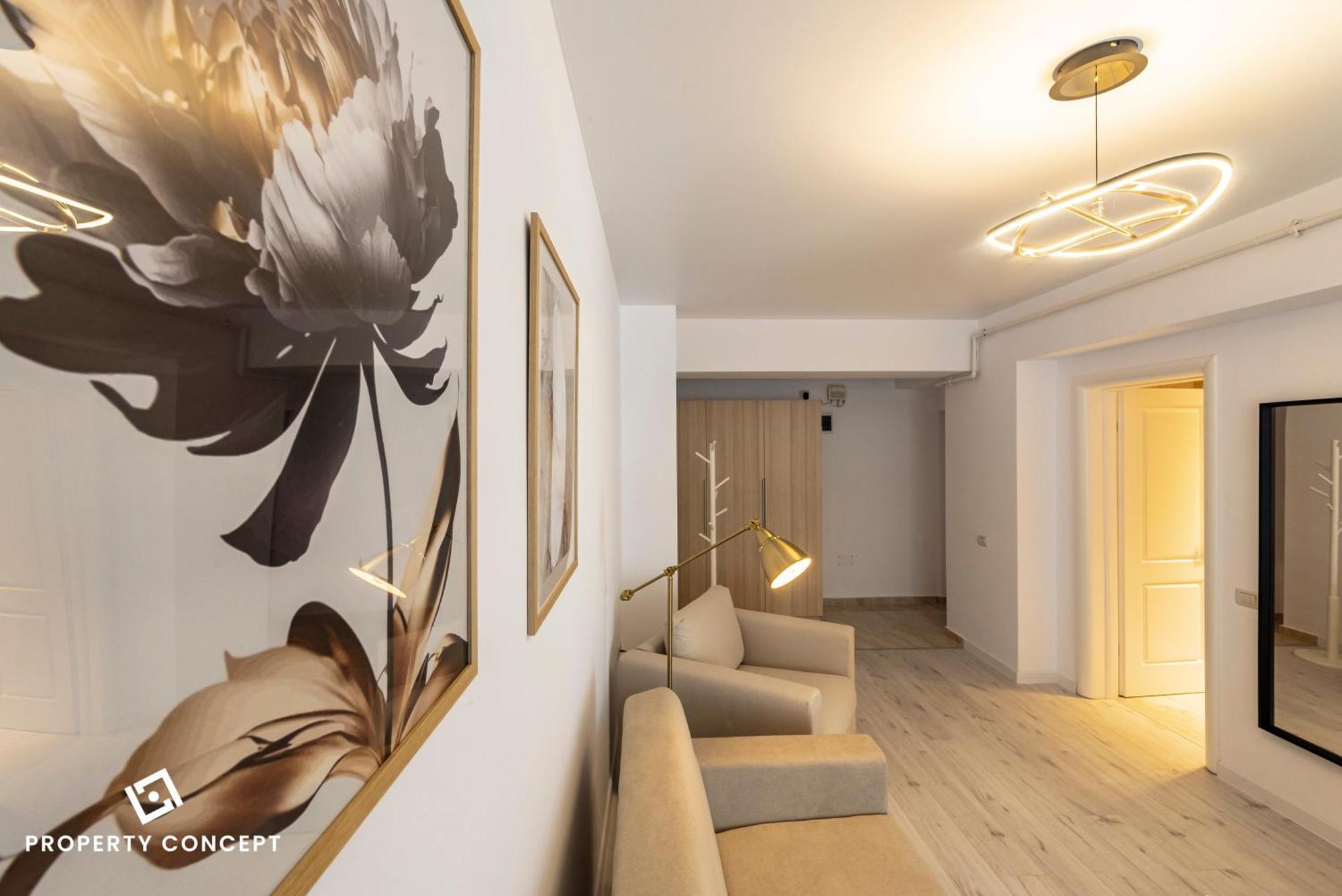 922 * Bucharest