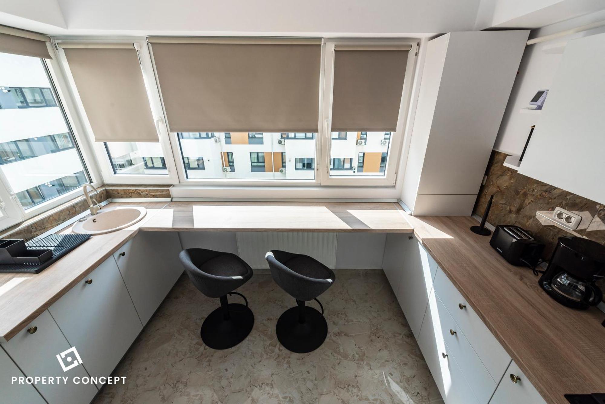 Apartment 922 *