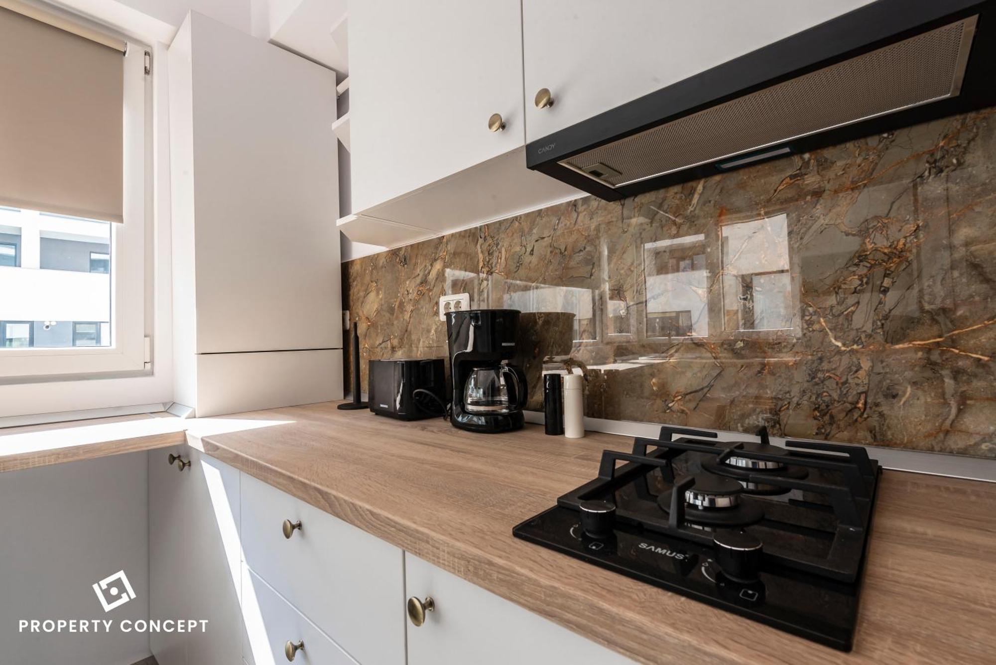 Apartment 922 *